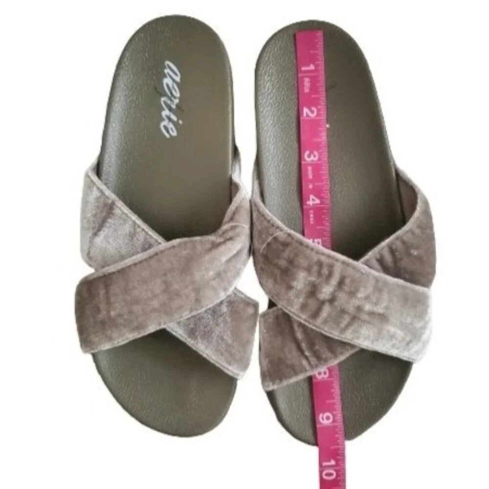 Aerie Women's Velvet Double Criss-Cross Strap Slip-On Sandals Gray Size 7 NWOT - Picture 5 of 10